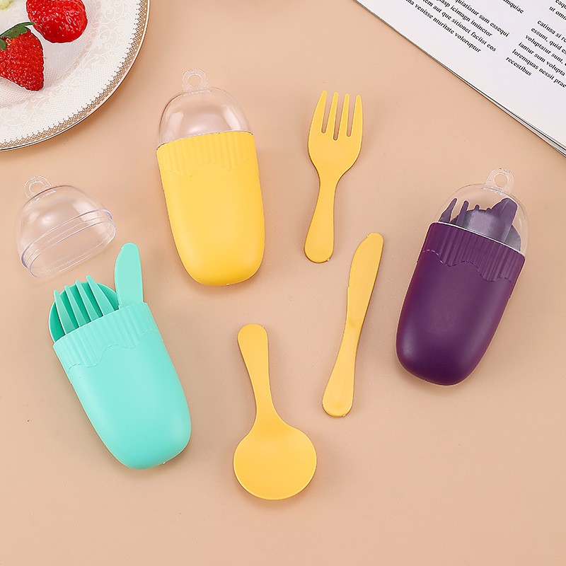 PP Portable Kids Cutlery pone In at Case