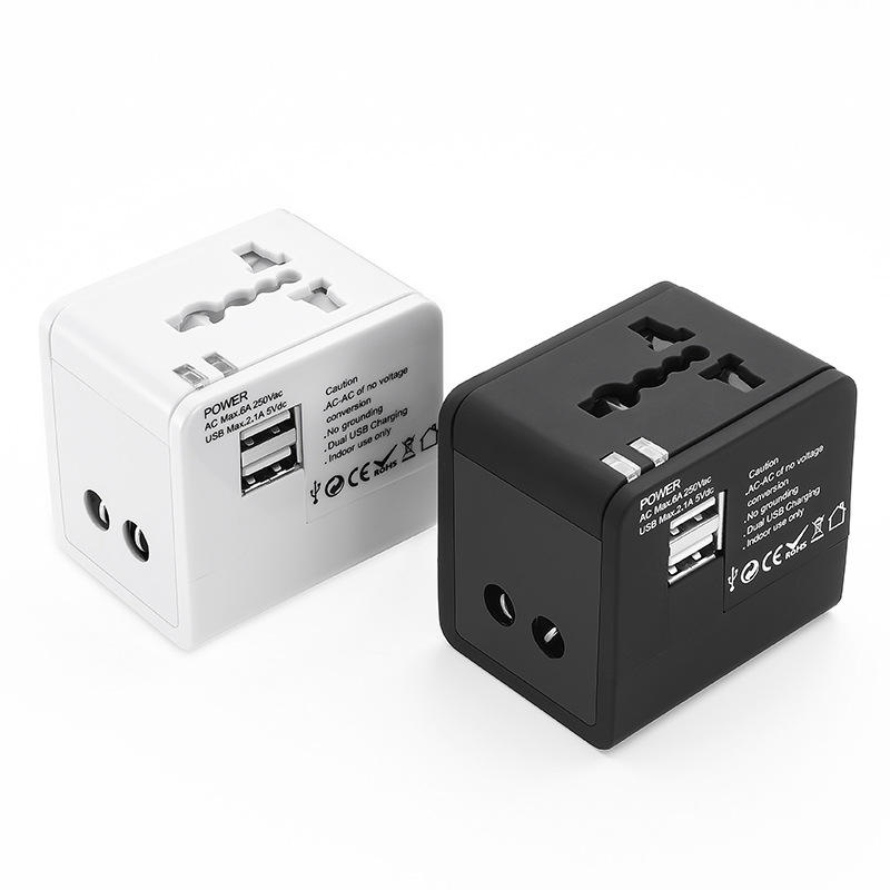 Universalis Travel Adaptor cum Dual USB portuum